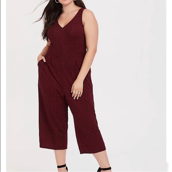 NWT Torrid Houndstooth Premium Ponte Culotte Jumpsuit in Red Plaid 3X - Picture 2 of 11